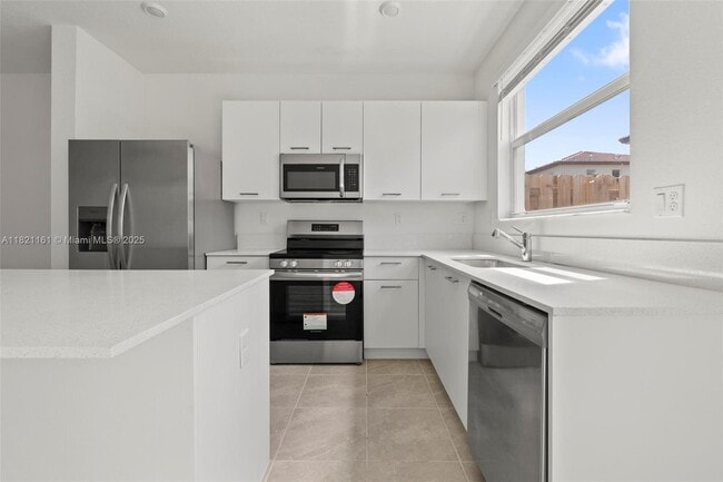 Foto del edificio - 12154 NW 24th Ct