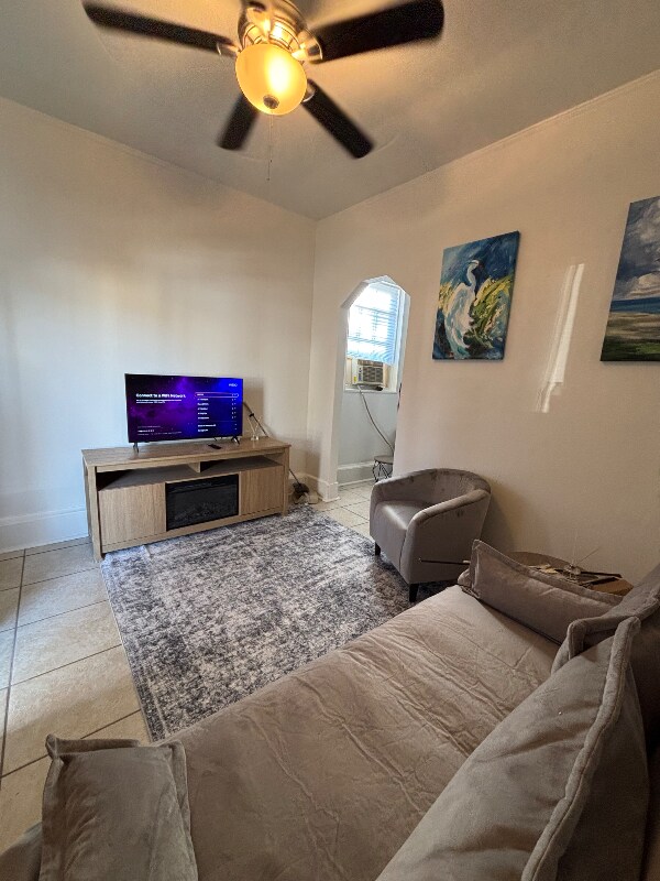Foto del edificio - 242.5 Nursery Ave