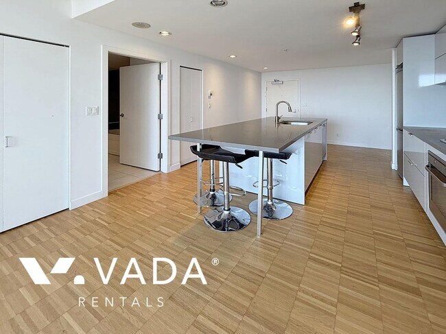 Photo du bâtiment - Woodwards 1 BR APT Rental 2102-108 West Cordova St Vancouver: VADA