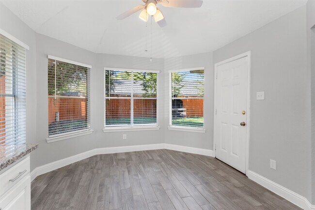 Building Photo - 11710 S Seawood Dr