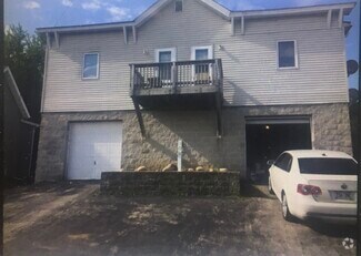 Building Photo - 105 Storck St
