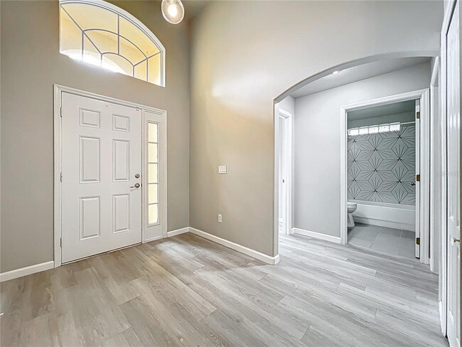 Foto del edificio - 6677 Cherry Grove Cir