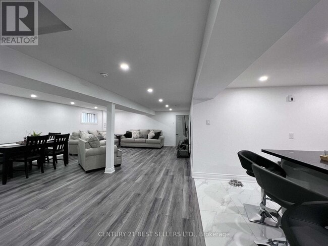 Building Photo - 47 Winter Ave