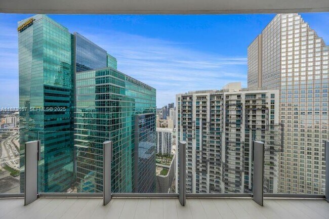 Foto del edificio - 300 Biscayne Blvd Way