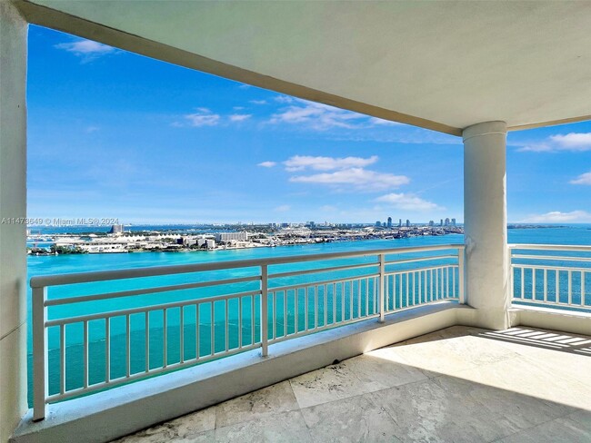 Building Photo - 848 Brickell Key Dr
