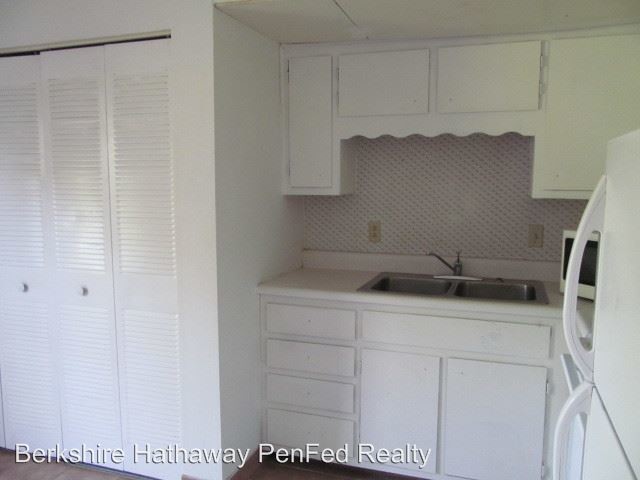 Building Photo - 1088 Pembroke Oak Grove Rd