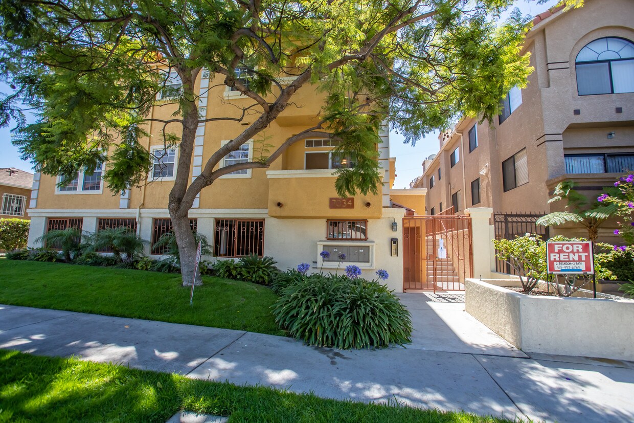 7034 Flight Ave, Westchester, CA 90045 Apartments in Westchester, CA