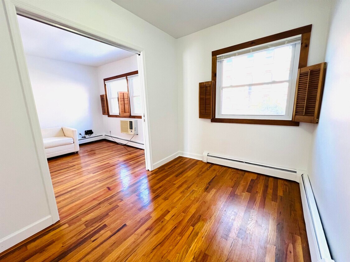 Foto del edificio - 359 Grove St