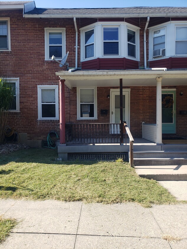 Primary Photo - 132 Delaware Ave