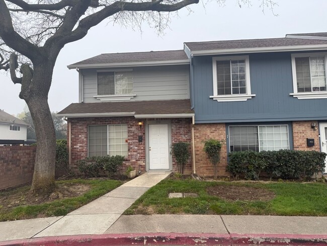 2 bedroom 1.5 bath 2 story townhome - 2 bedroom 1.5 bath 2 story townhome