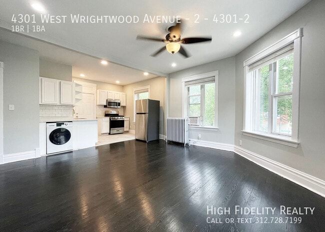 Building Photo - 4301 W Wrightwood Ave
