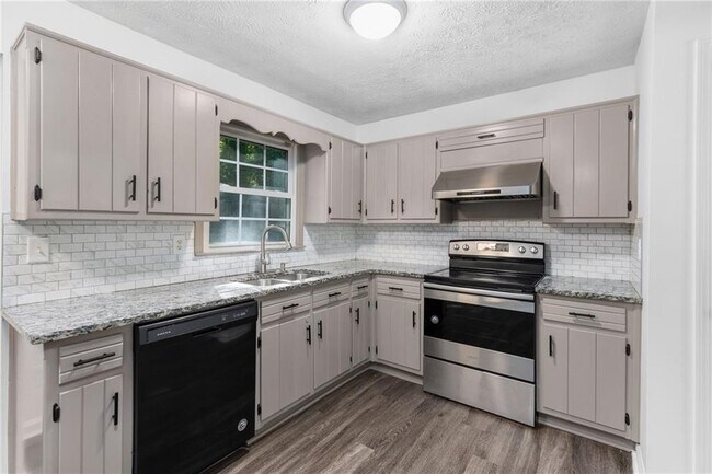 Building Photo - 1285 Coronada Dr