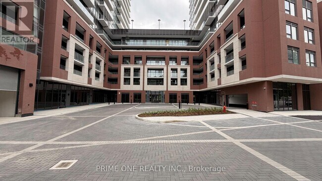 Photo du bâtiment - 4010 Eglinton Ave W