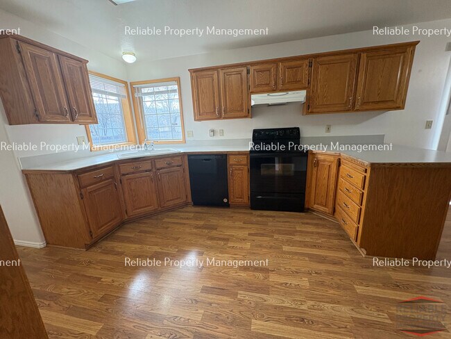 Foto del edificio - 1322 Walstrom Ln