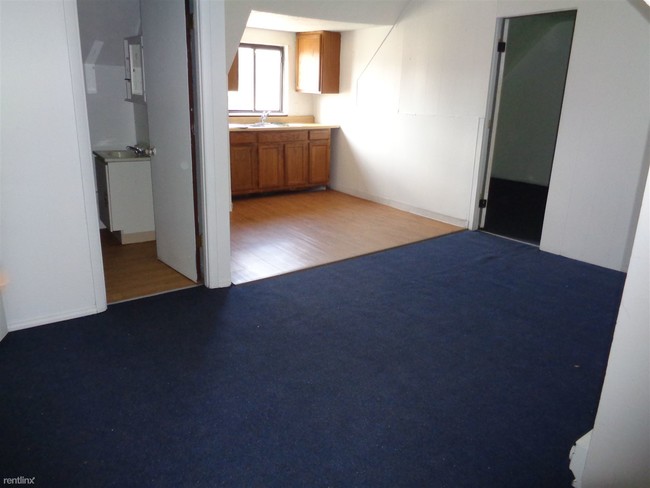 Building Photo - 1 br, 1 bath Apartment - 420 Broadway Ave 5