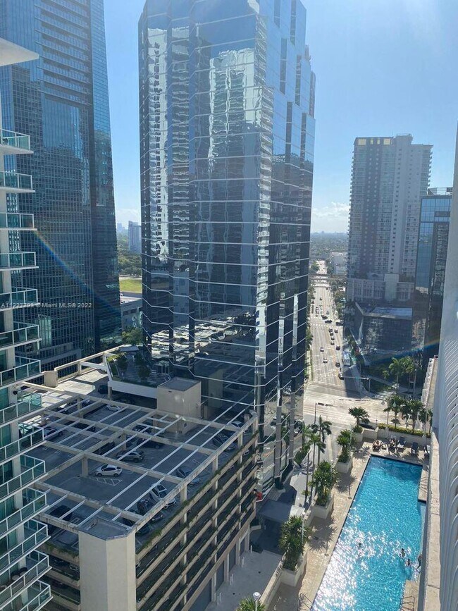 Building Photo - 1200 Brickell Bay Dr