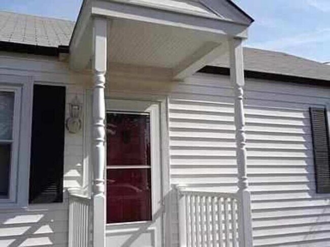 Building Photo - 9811 Woodman Rd