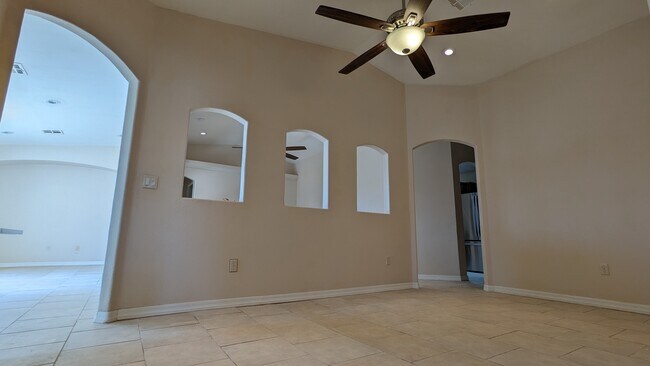 Foto del edificio - 855 W Taylor Ave