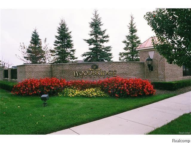 Building Photo - 48437 Manor Bridge Dr