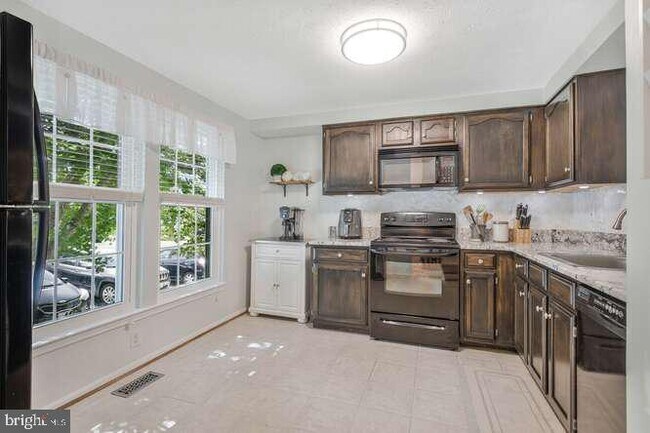 Foto del edificio - 1226 Quaker Ridge Dr