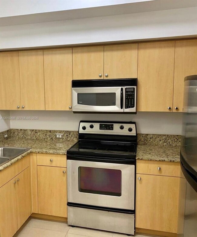 Foto del edificio - 2841 NE 185th St