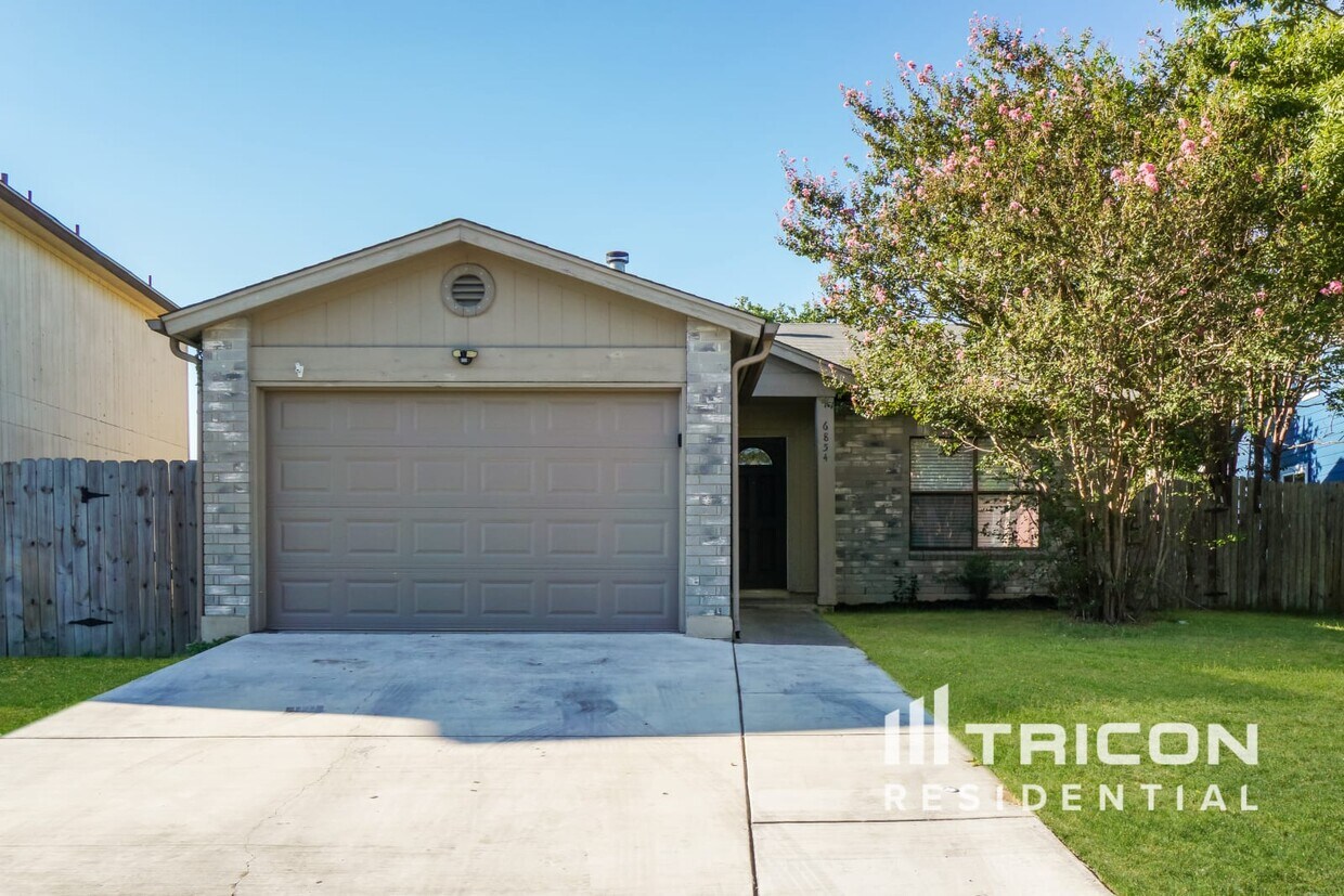 Foto principal - 6854 Eden Grove Dr