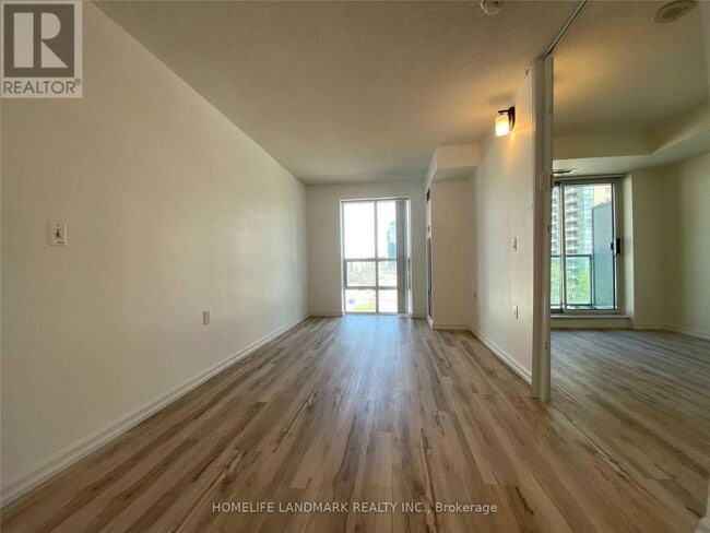 Building Photo - 22 Olive Ave