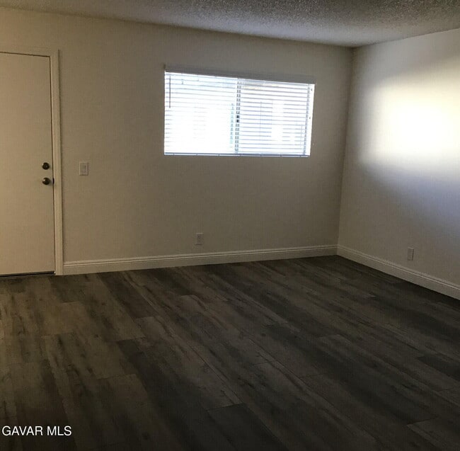 Foto del edificio - 5036 W Ave L8