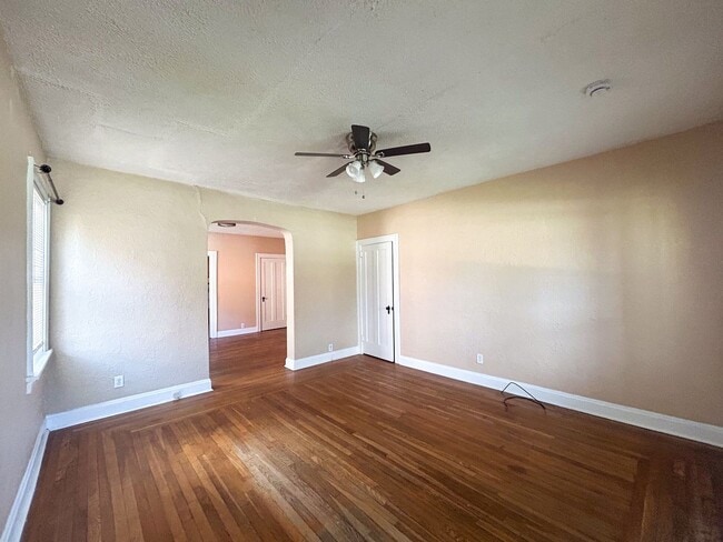 Building Photo - 6338 Hamilton Ave