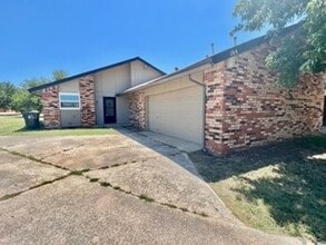 Building Photo - 104 Crawford Ct