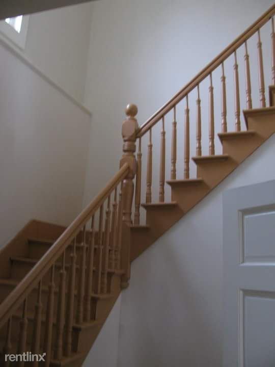 Foto del edificio - 4 br, 1 bath House - 45 East Street