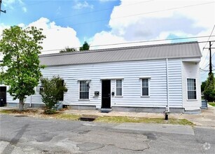 Building Photo - 2200 Valence St