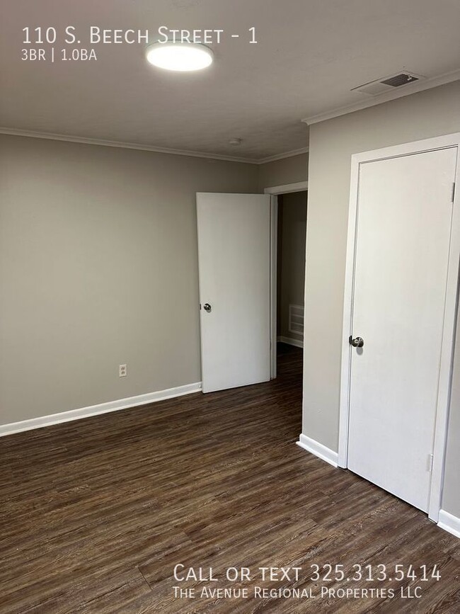 Building Photo - Remodeled 3-Bedroom Downstairs Unit – Spec...