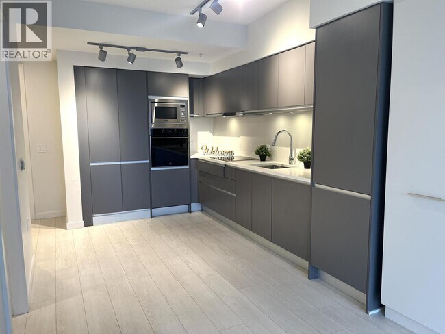 Photo du bâtiment - 180 E 2nd Ave