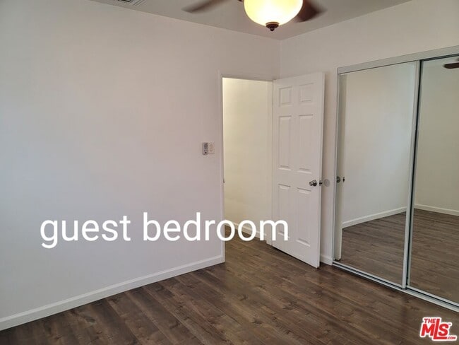 Foto del edificio - 10333 Hillview Ave