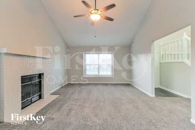 Building Photo - 1547 Doe Lane