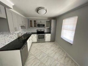 Building Photo - 3960 Oaks Clubhouse Dr