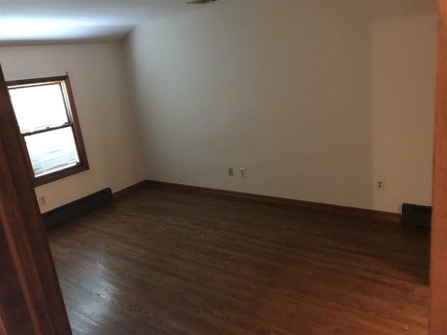 Building Photo - 68 Dyer Ave