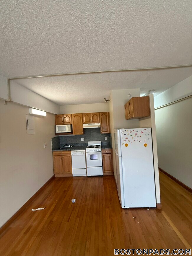 Foto del edificio - 1110 Commonwealth Ave