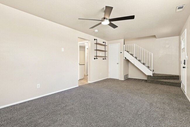 Building Photo - 1064 N Nayon St