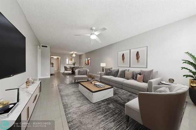 Foto del edificio - 2885 SW 22nd Ave