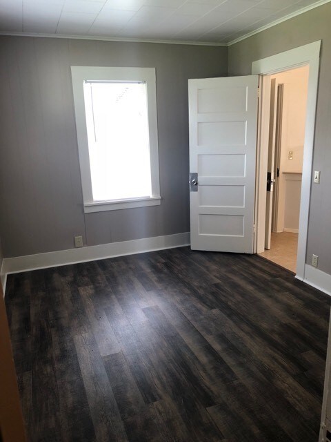 Building Photo - 606 Catlin St