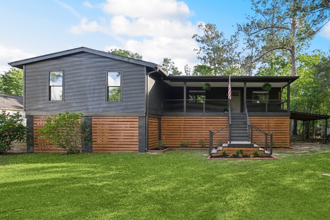 Building Photo - 18030 Derbes Dr