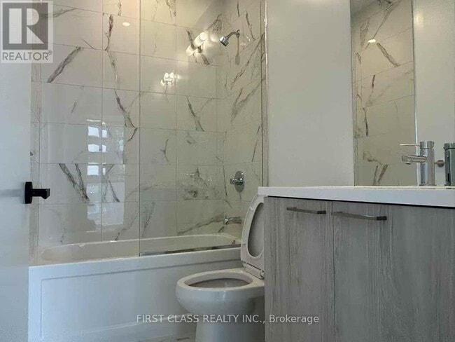 Photo du bâtiment - 225 Commerce St