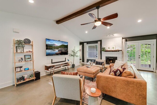 Foto del edificio - 9012 Texas Oaks Dr