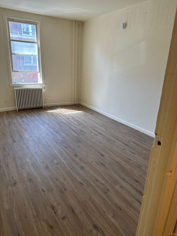 Foto del edificio - 121 Kearney Ave