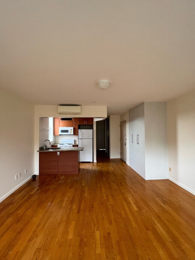 Foto del edificio - 1824 E 17th St