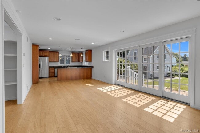 Foto del edificio - 1155 Tasker Ln