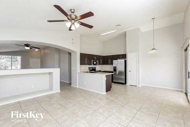 Building Photo - 3621 N 105th Dr