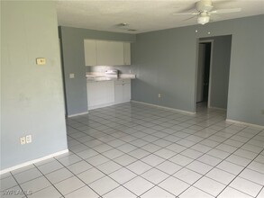 Building Photo - 3008 Santa Barbara Blvd